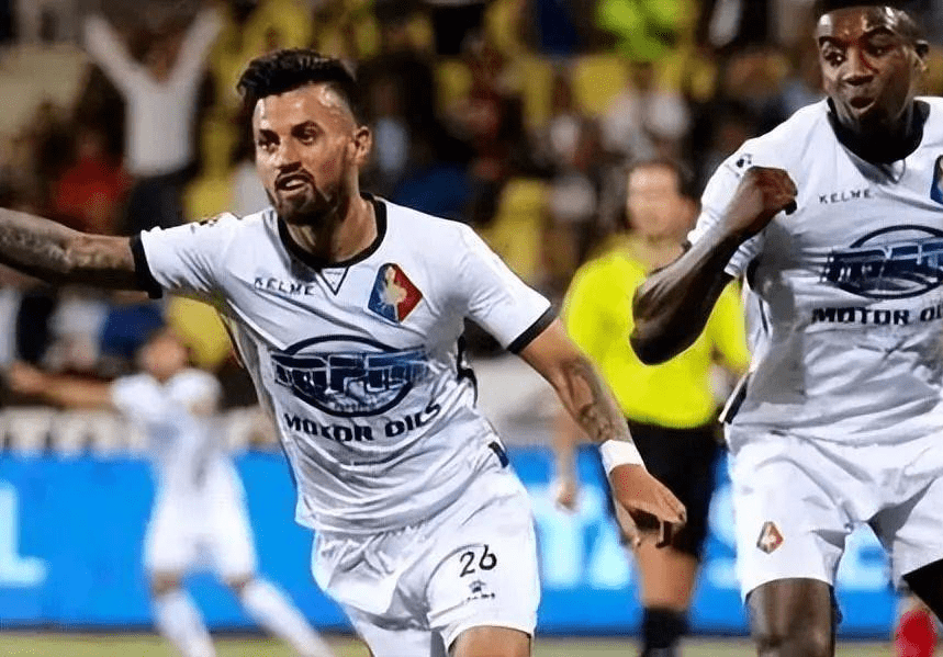 7岁首次夺 7岁首次夺