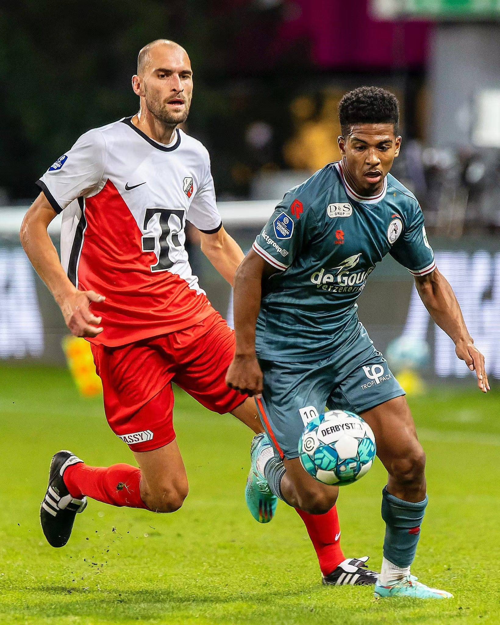 在这次赛事 在这次赛事