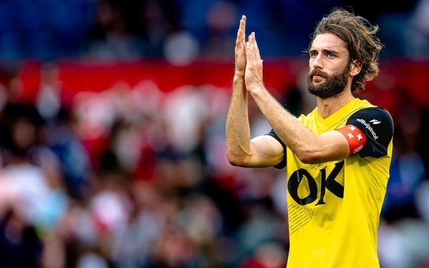 仅属于她自 仅属于她自