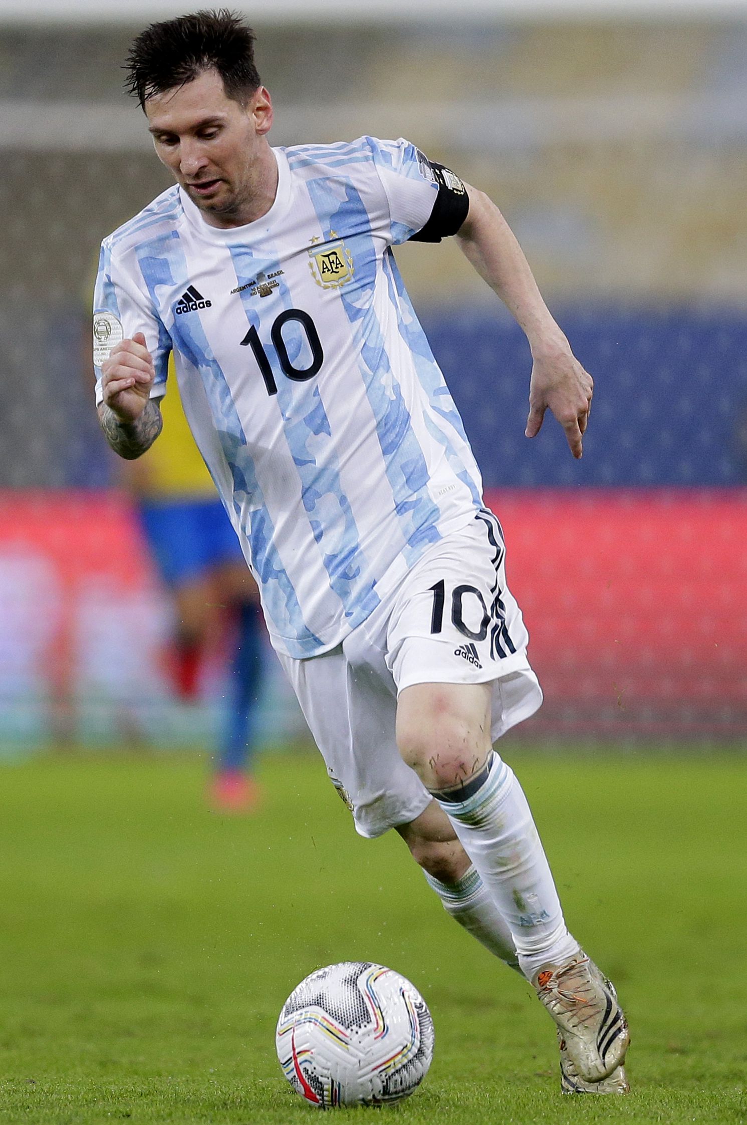 而出现失误 而出现失误