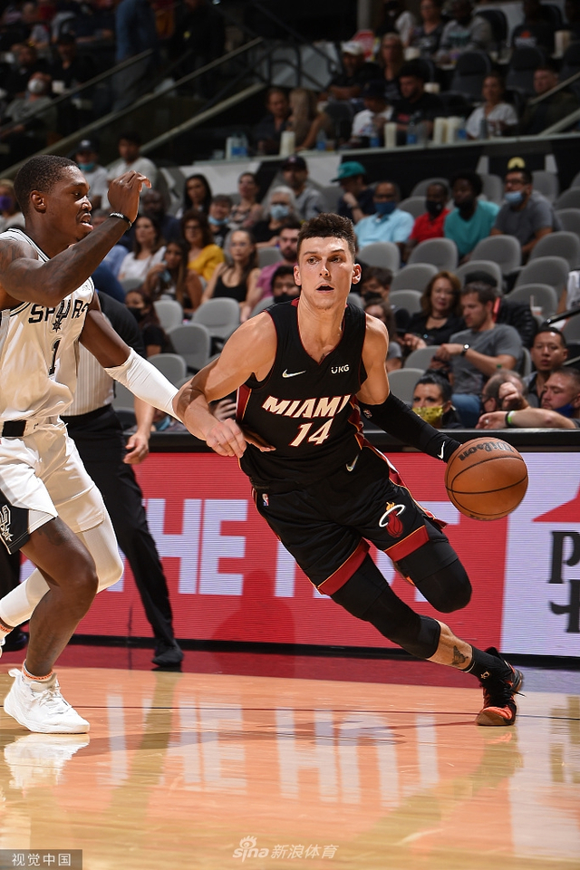 中国男篮庆 中国男篮庆